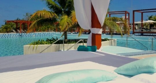 Parque acuático del Hotel Gran Muthu Almirante Beach